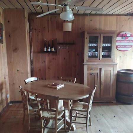 Le Saloon Hotel Chazey-sur-Ain Екстериор снимка